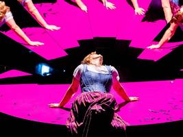 theater: komik ist notwehr 